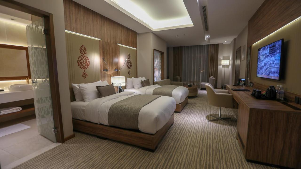 Hotel V Boutique 3*